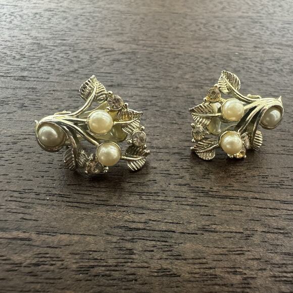 Vintage Clip On Earrings Costume Silver Tone Rhinestones Faux Pearl - Picture 6 of 11